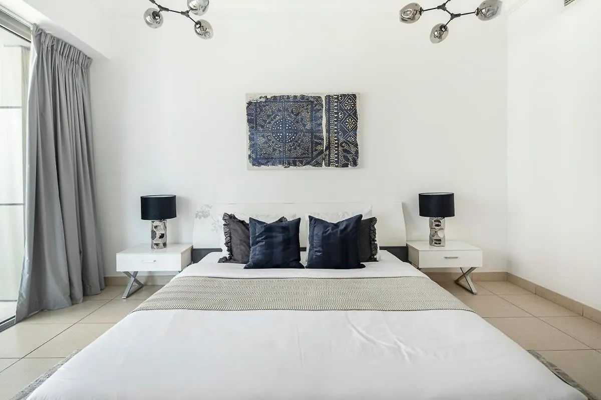 Frank Porter - 8 Boulevard Walk Apartment Dubai United Arab Emirates