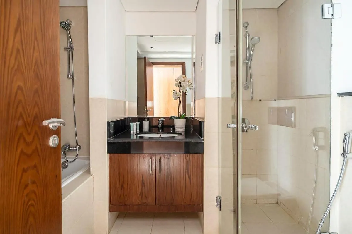 Frank Porter - 8 Boulevard Walk Apartment Dubai